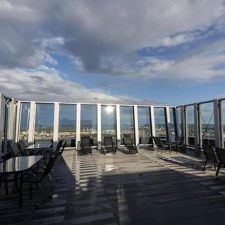 In With Pool And Terrace Appartamento